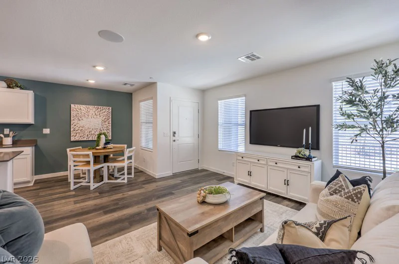 973 Desert Spruce, Las Vegas, NV 89107