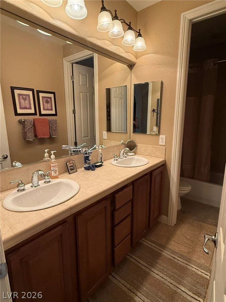 926 Loma Bonita, Las Vegas, NV 89138