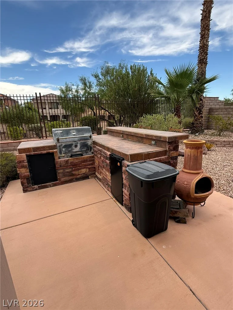 926 Loma Bonita, Las Vegas, NV 89138
