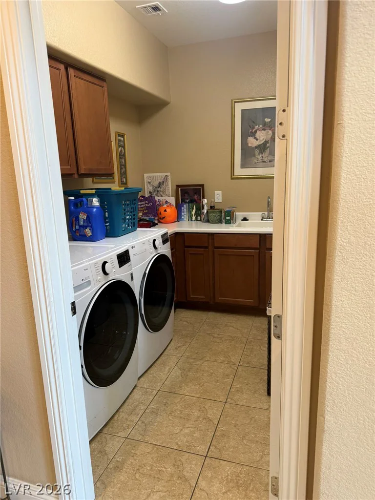 926 Loma Bonita, Las Vegas, NV 89138