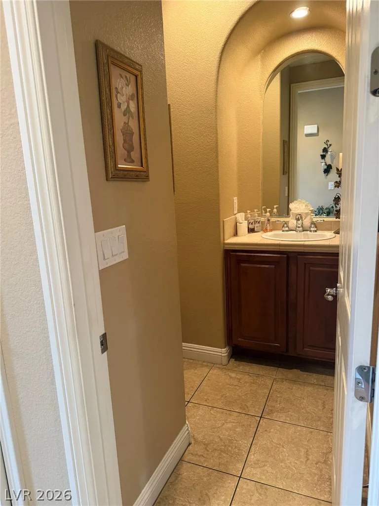 926 Loma Bonita, Las Vegas, NV 89138