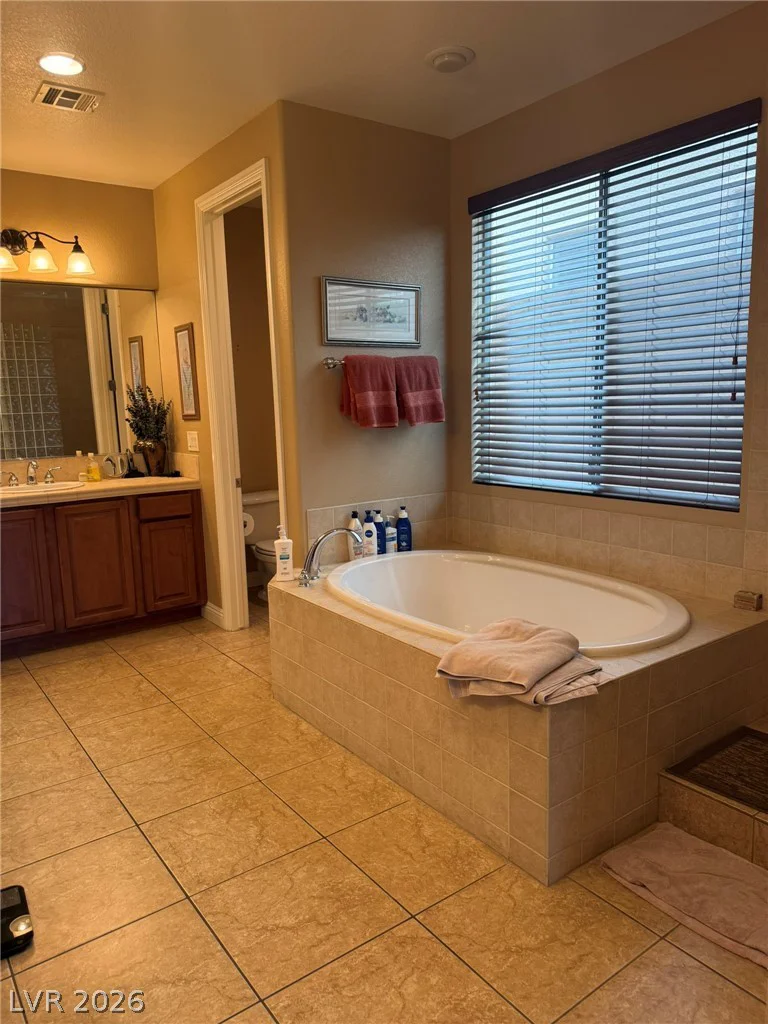 926 Loma Bonita, Las Vegas, NV 89138