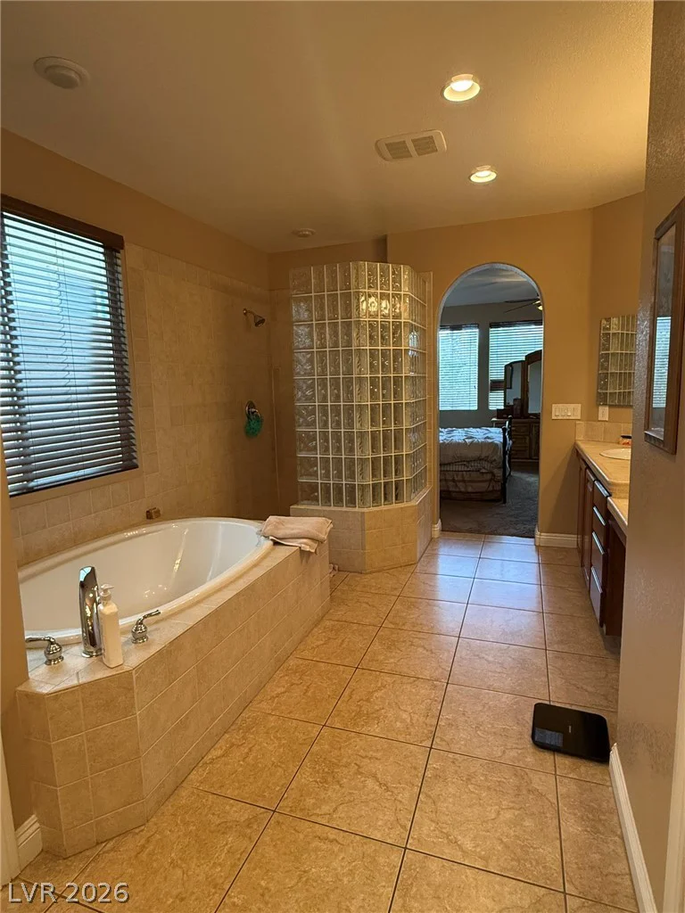 926 Loma Bonita, Las Vegas, NV 89138