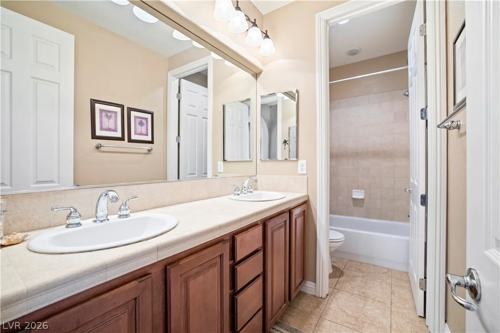 926 Loma Bonita, Las Vegas, NV 89138
