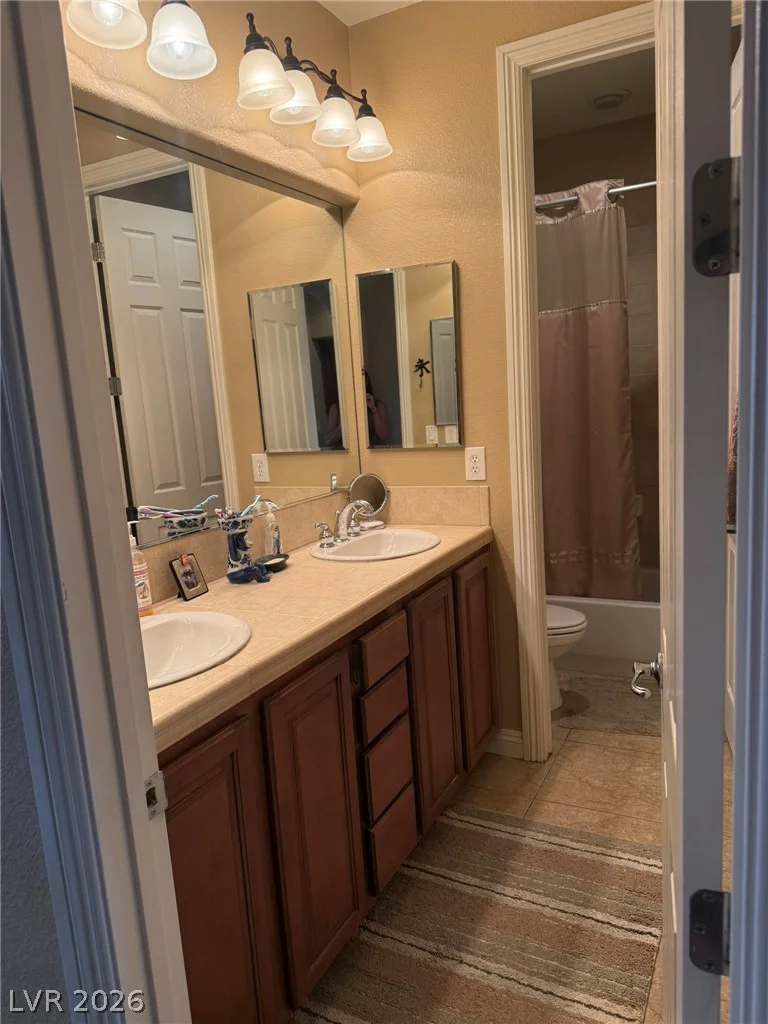 926 Loma Bonita, Las Vegas, NV 89138
