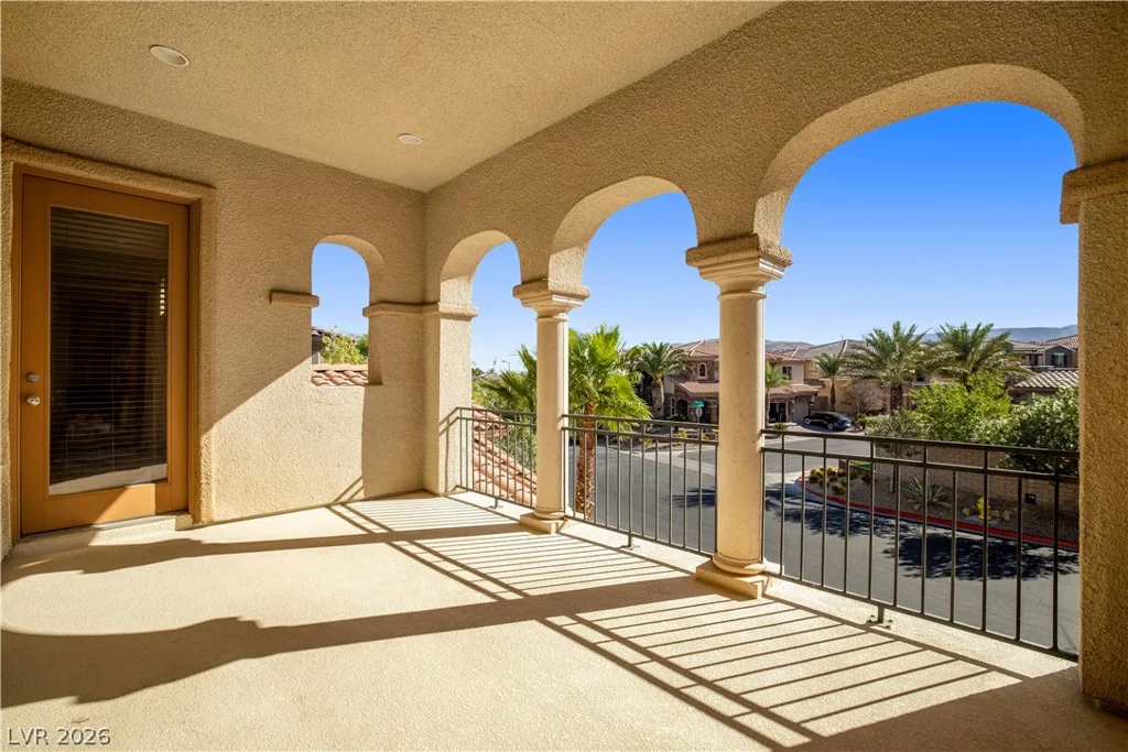 926 Loma Bonita, Las Vegas, NV 89138
