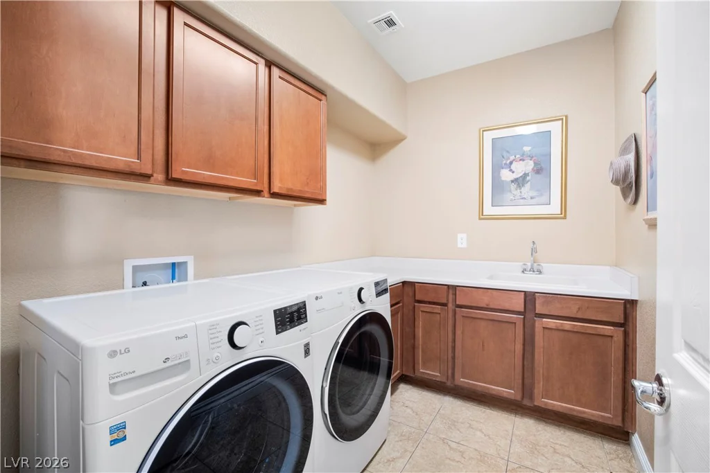 926 Loma Bonita, Las Vegas, NV 89138