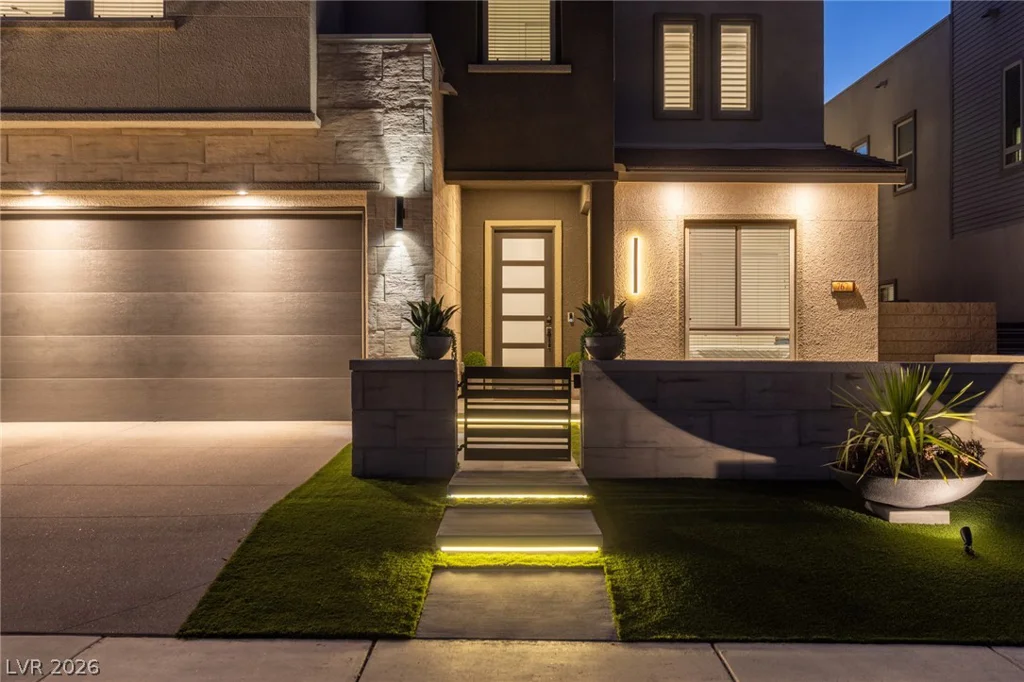 767 Glowing Horizon, Henderson, NV 89052