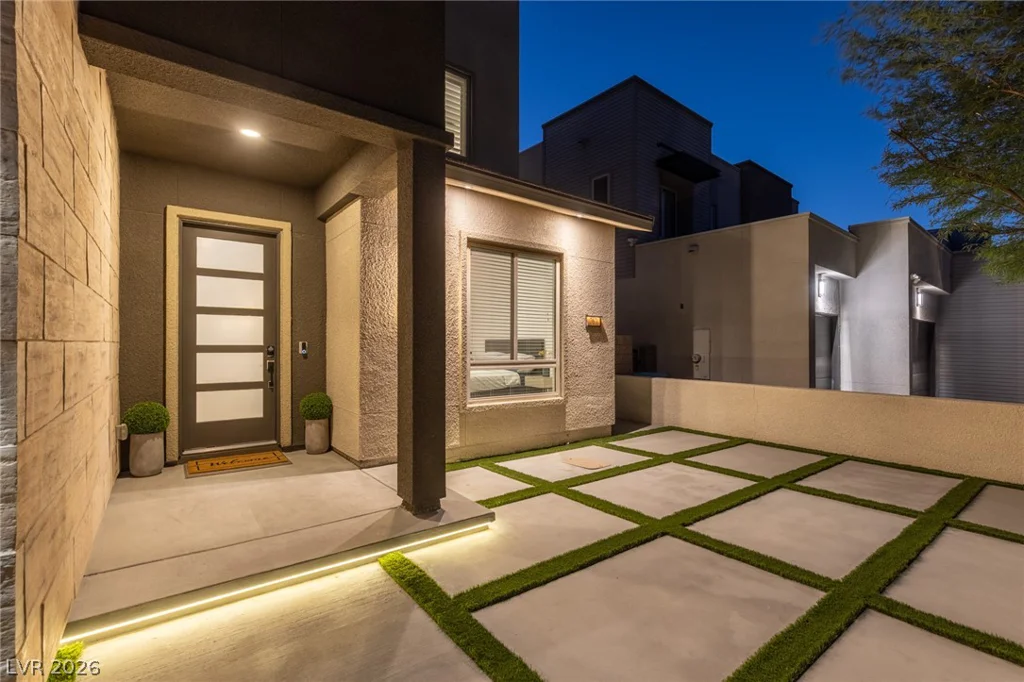 767 Glowing Horizon, Henderson, NV 89052