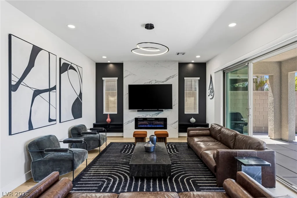 767 Glowing Horizon, Henderson, NV 89052