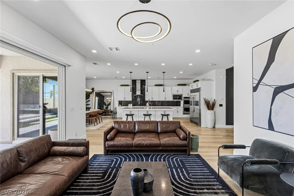 767 Glowing Horizon, Henderson, NV 89052