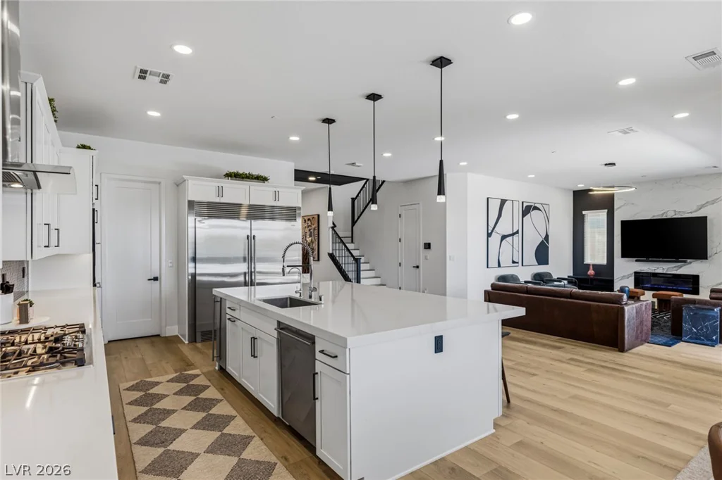 767 Glowing Horizon, Henderson, NV 89052
