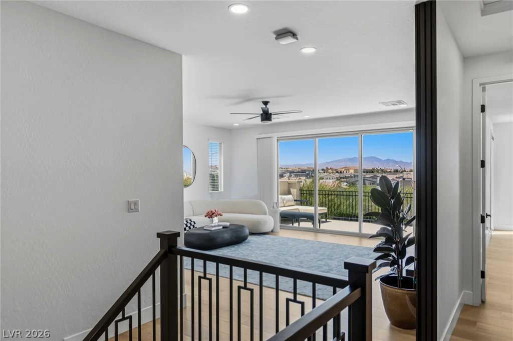 767 Glowing Horizon, Henderson, NV 89052
