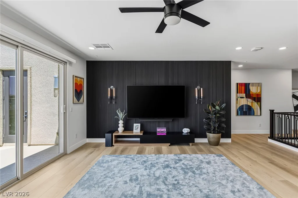 767 Glowing Horizon, Henderson, NV 89052