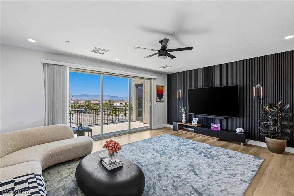 767 Glowing Horizon, Henderson, NV 89052