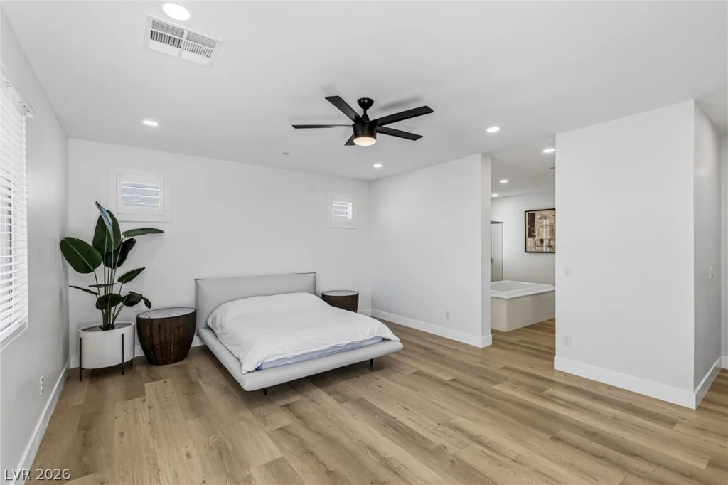 767 Glowing Horizon, Henderson, NV 89052