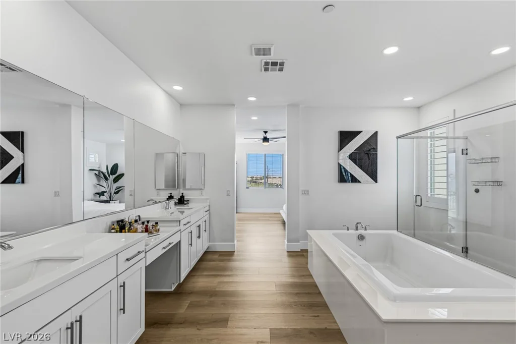 767 Glowing Horizon, Henderson, NV 89052