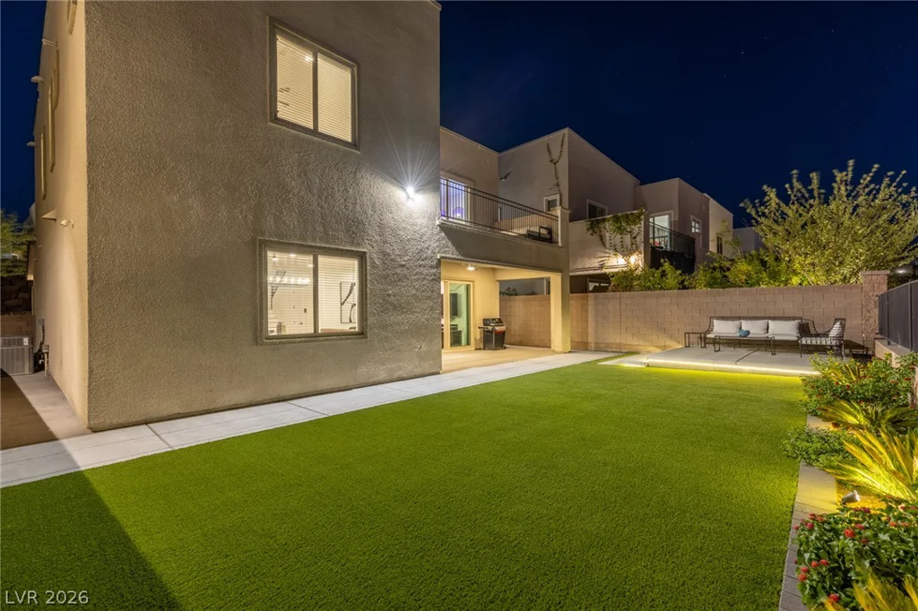 767 Glowing Horizon, Henderson, NV 89052