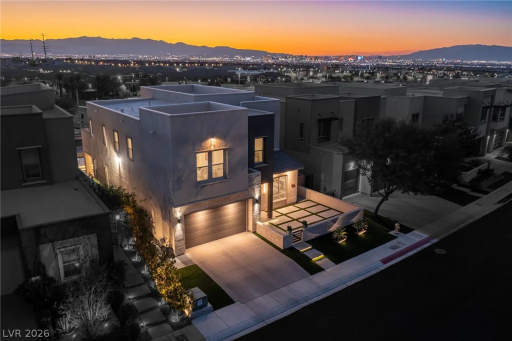 767 Glowing Horizon, Henderson, NV 89052