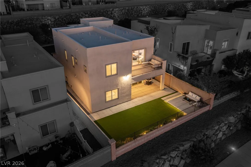 767 Glowing Horizon, Henderson, NV 89052