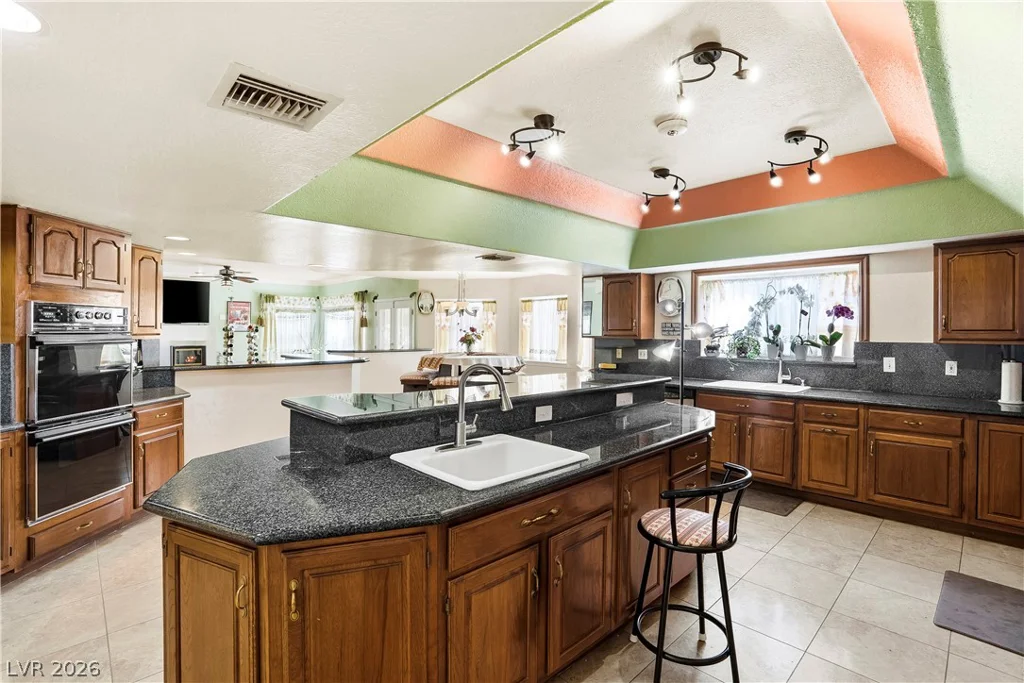 26 Princeville, Las Vegas, NV 89113