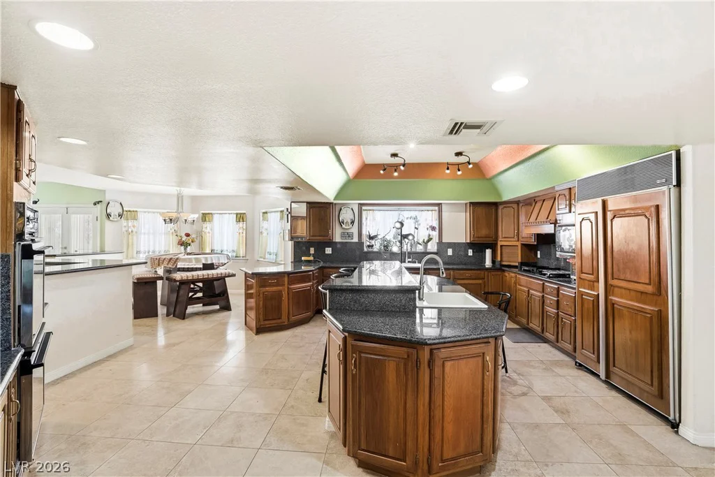 26 Princeville, Las Vegas, NV 89113