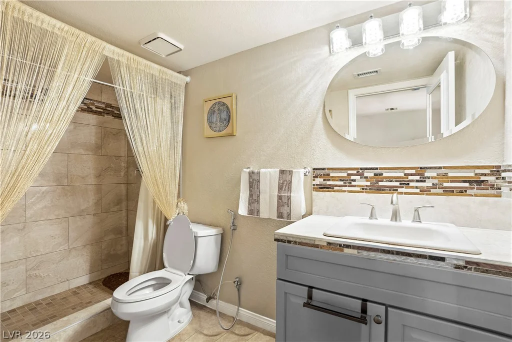26 Princeville, Las Vegas, NV 89113