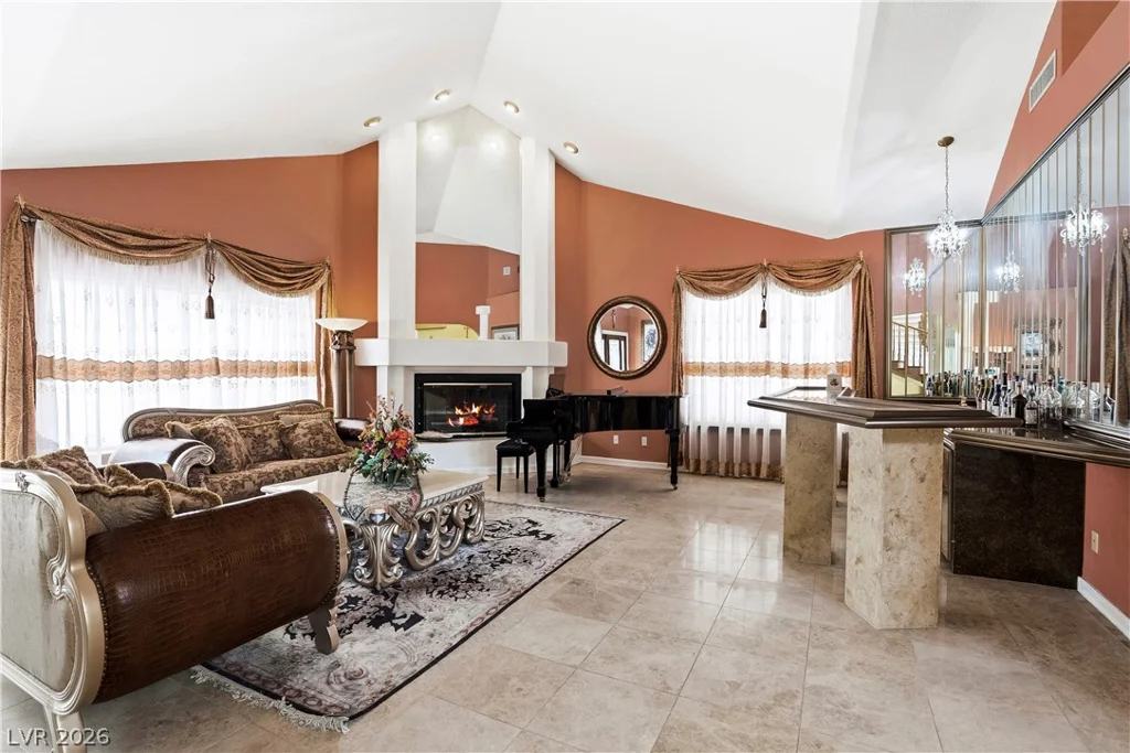 26 Princeville, Las Vegas, NV 89113