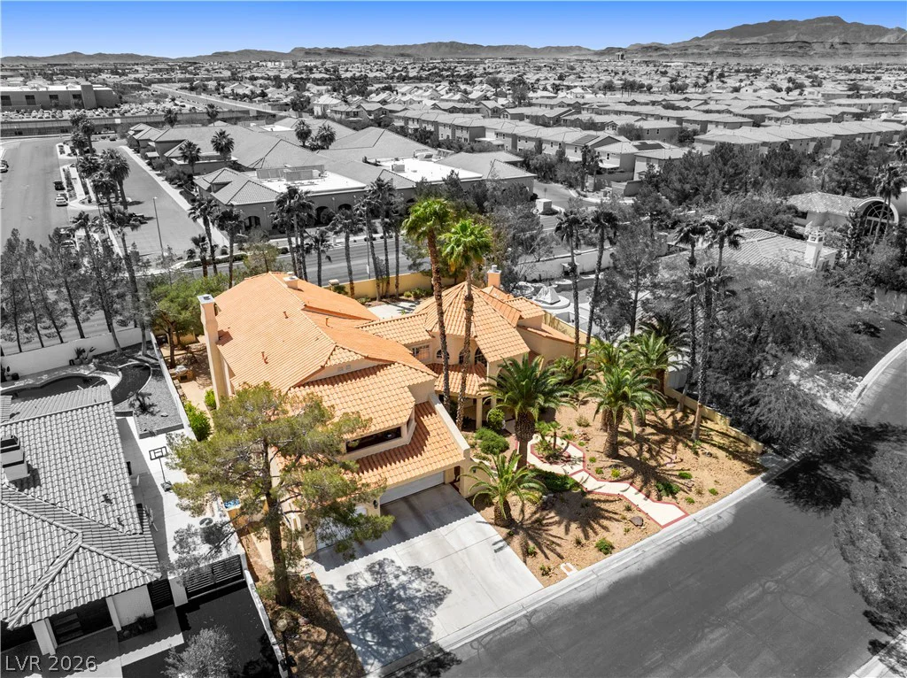 26 Princeville, Las Vegas, NV 89113