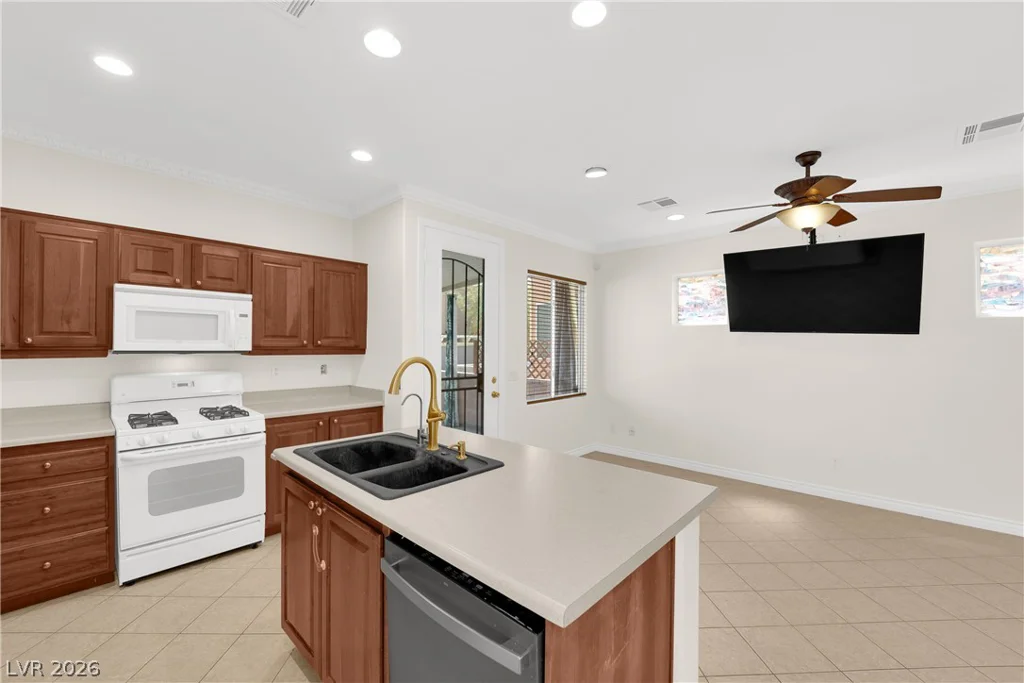 3628 Surfboard, Las Vegas, NV 89147