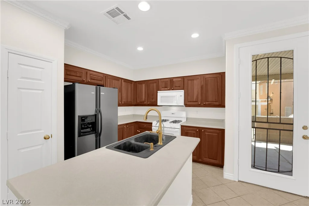 3628 Surfboard, Las Vegas, NV 89147