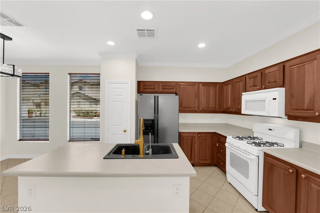 3628 Surfboard, Las Vegas, NV 89147