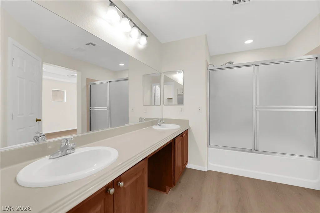 3628 Surfboard, Las Vegas, NV 89147
