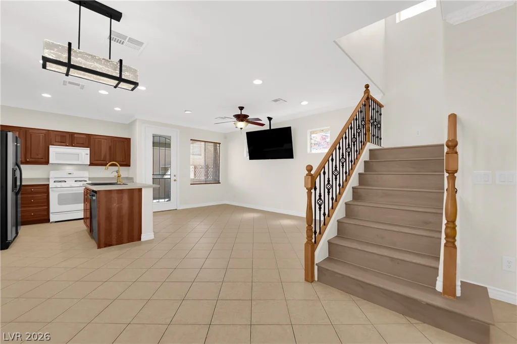 3628 Surfboard, Las Vegas, NV 89147