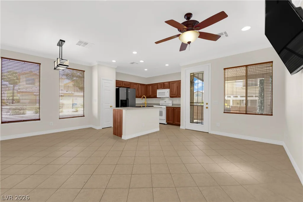 3628 Surfboard, Las Vegas, NV 89147