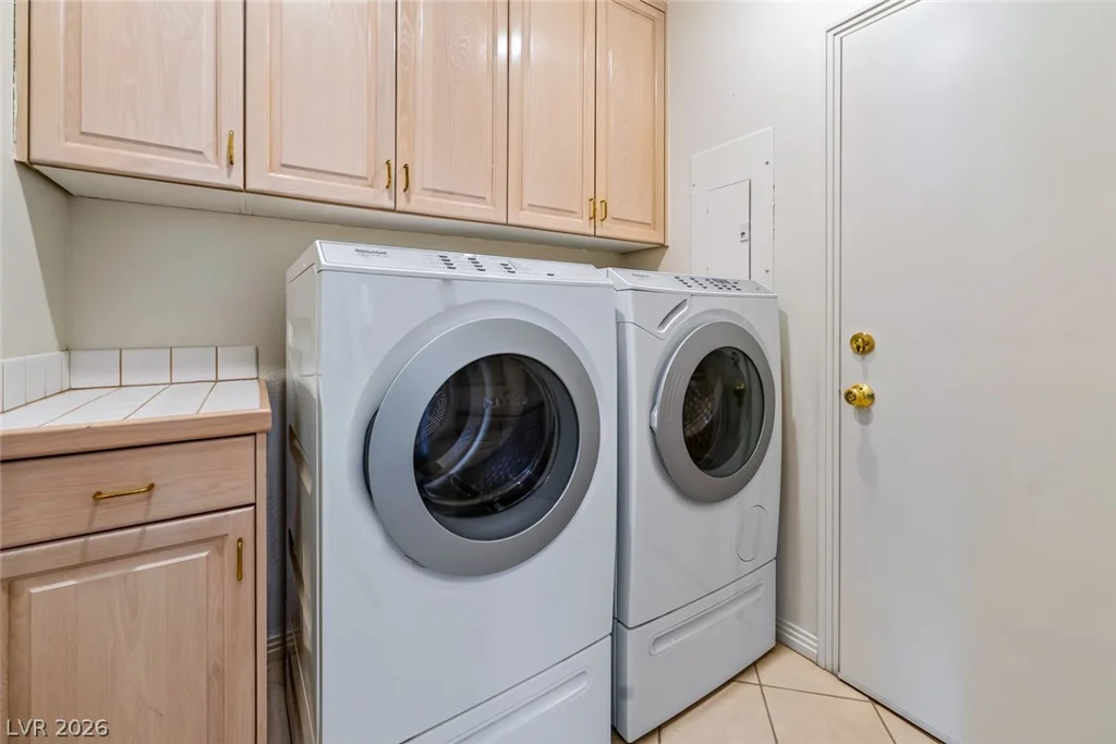 8188 Horseshoe Bend, Las Vegas, NV 89113