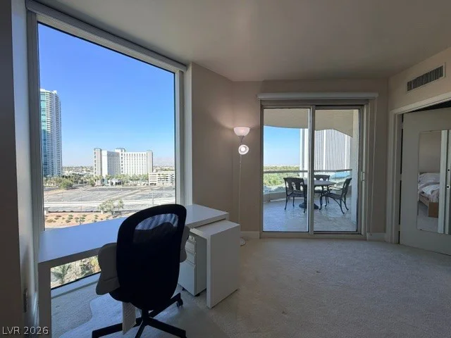 2777 Paradise, Las Vegas, NV 89109