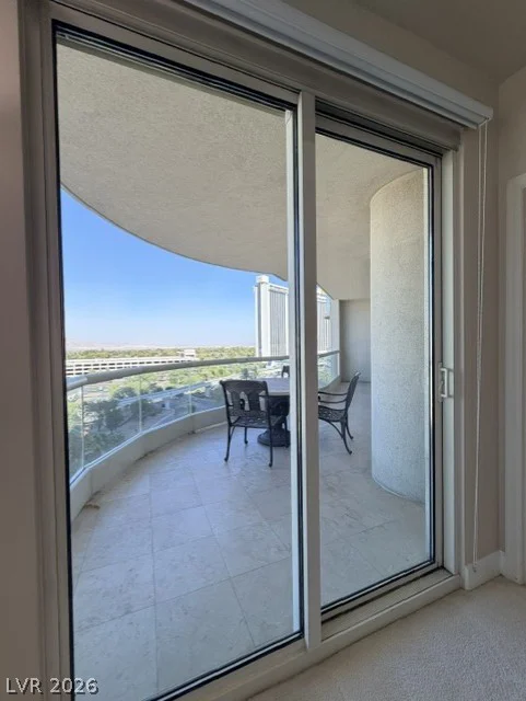 2777 Paradise, Las Vegas, NV 89109
