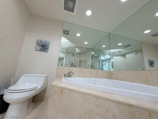 2777 Paradise, Las Vegas, NV 89109
