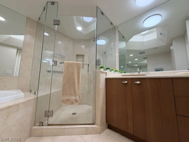 2777 Paradise, Las Vegas, NV 89109