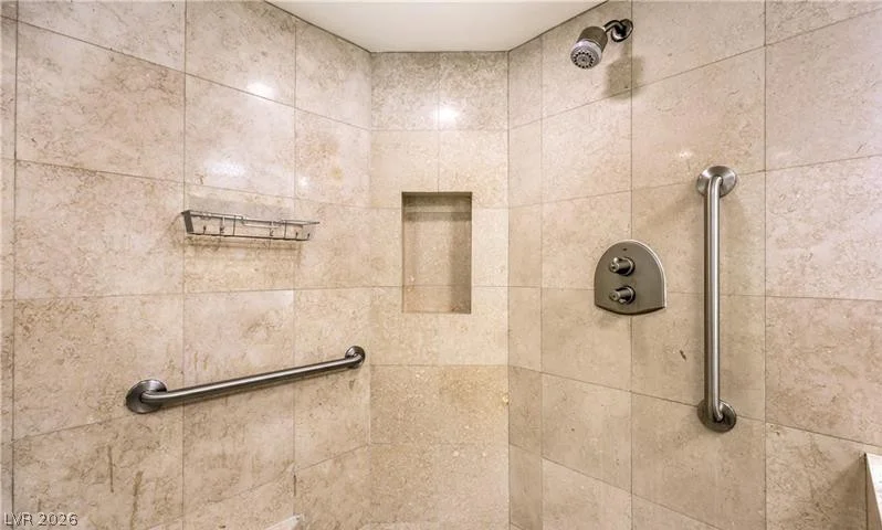 2777 Paradise, Las Vegas, NV 89109