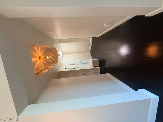 2777 Paradise, Las Vegas, NV 89109
