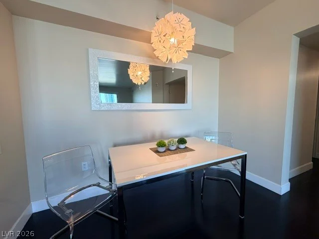 2777 Paradise, Las Vegas, NV 89109