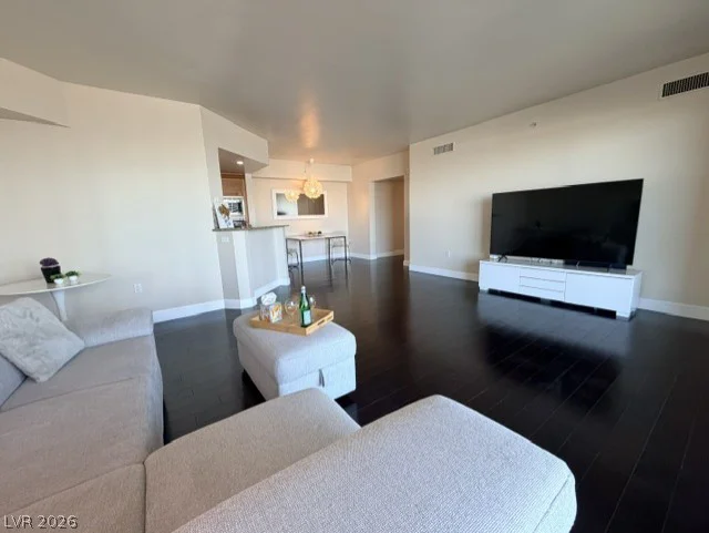 2777 Paradise, Las Vegas, NV 89109