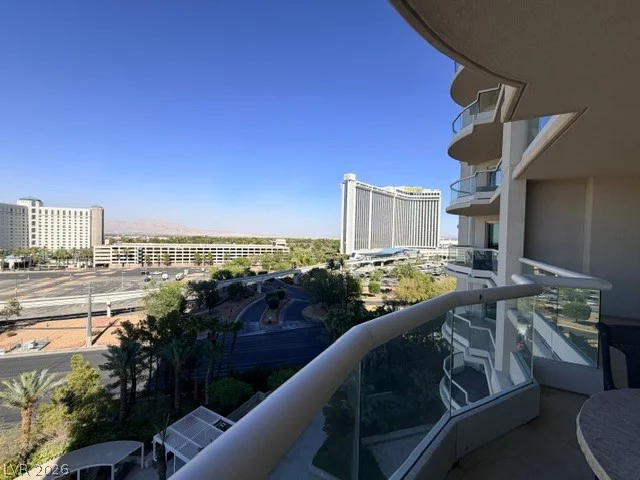 2777 Paradise, Las Vegas, NV 89109