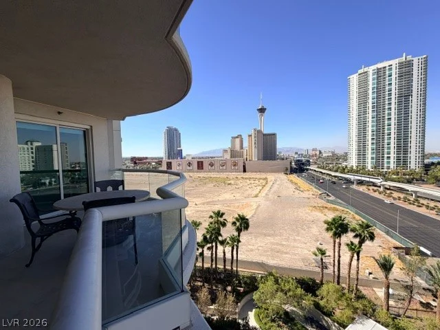 2777 Paradise, Las Vegas, NV 89109