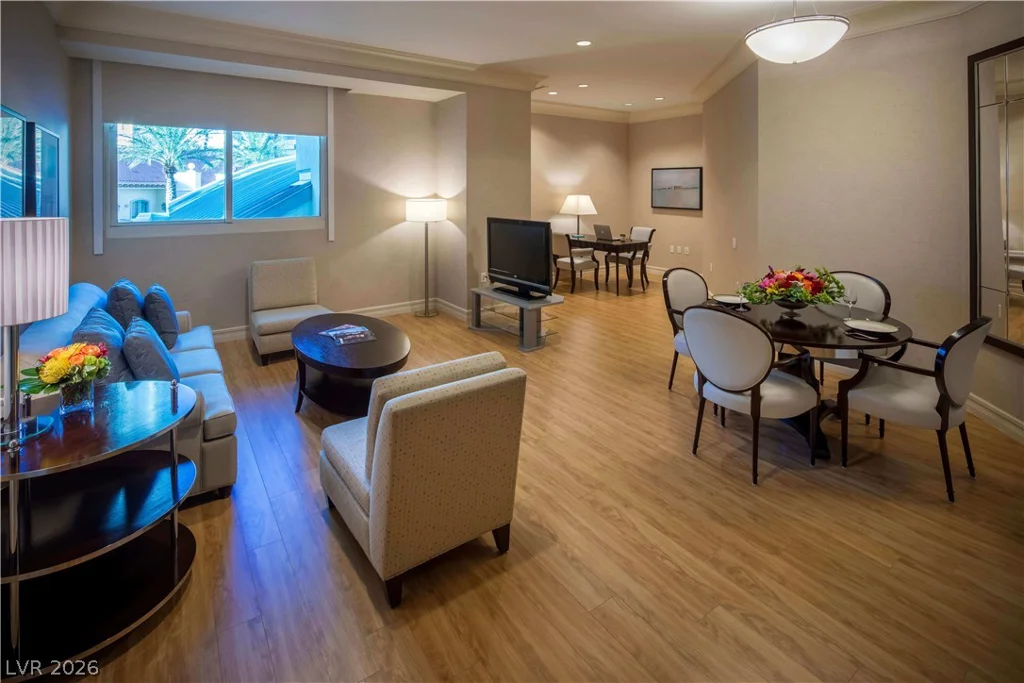 2777 Paradise, Las Vegas, NV 89109