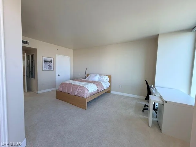 2777 Paradise, Las Vegas, NV 89109
