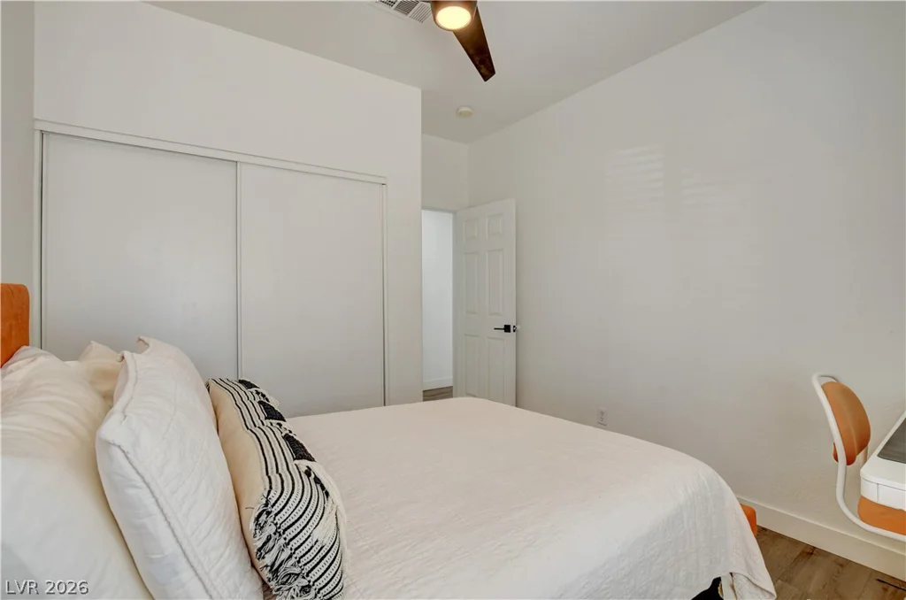 1854 Desert Forest, Henderson, NV 89012