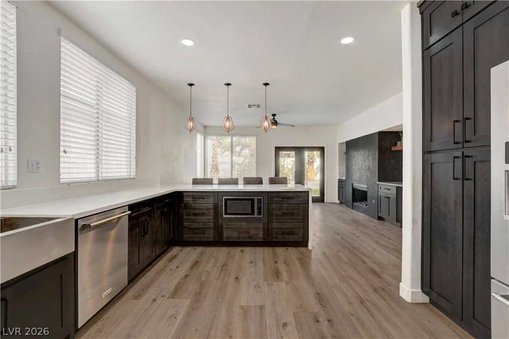 1854 Desert Forest, Henderson, NV 89012